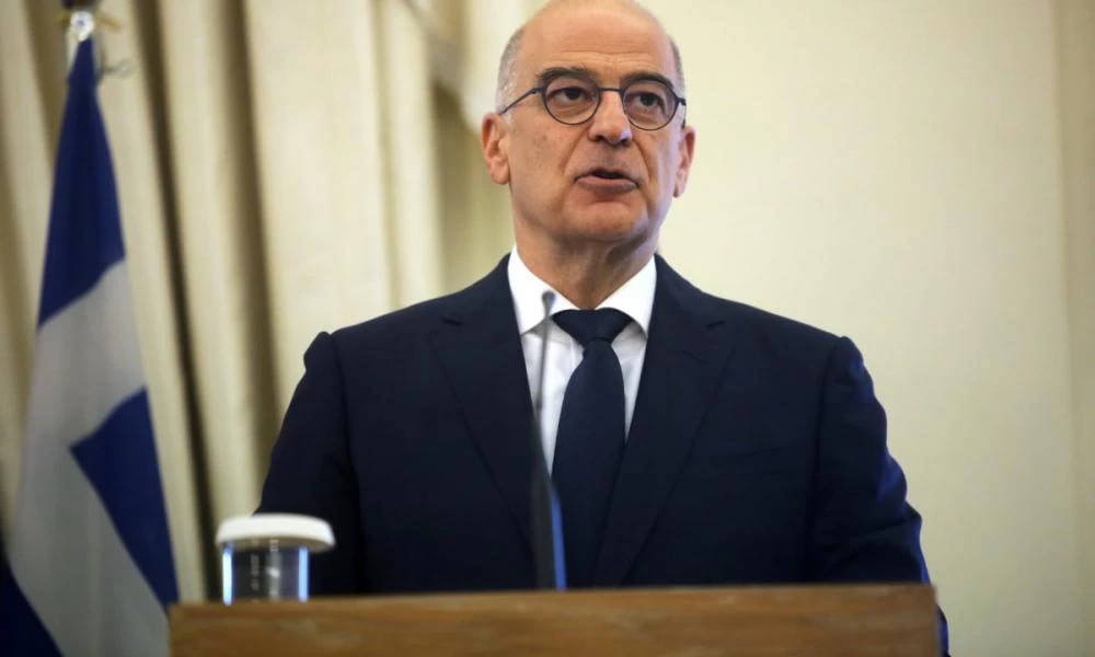 Σε συνεχή επικοινωνία ο Νίκος Δένδιας με τους Ευρωπαίους ομολόγους του